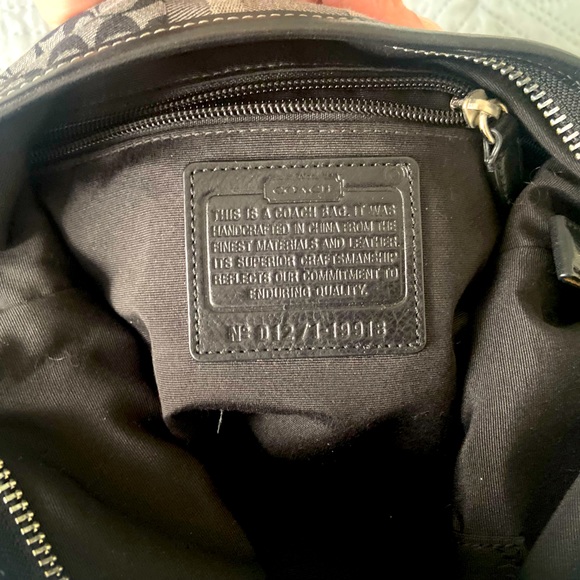 Authentic Coach. Excellent Condition! - Picture 7 of 8